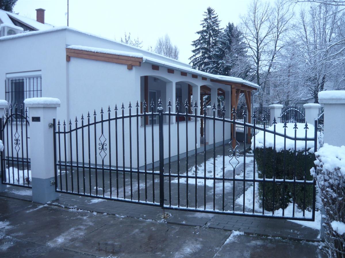 Apartamento Keresztmama Háza Hajdúszoboszló Exterior foto